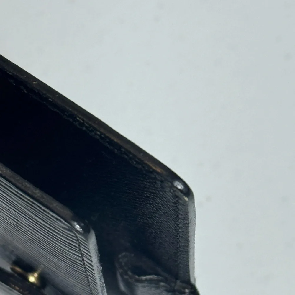 AUTHENTIC Louis Vuitton Black Epi  Leather Organizer